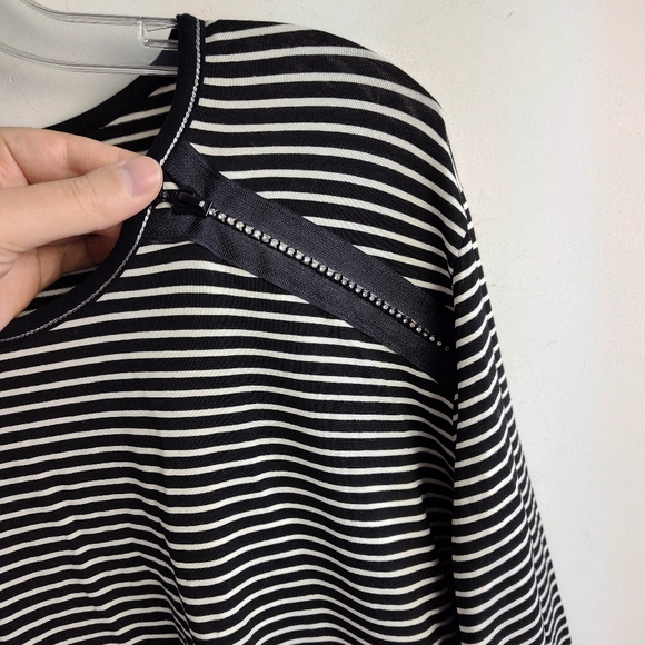 Toni T Plus Top black striped stretch tunic comfy decorative zipper size 22 - Picture 5 of 13